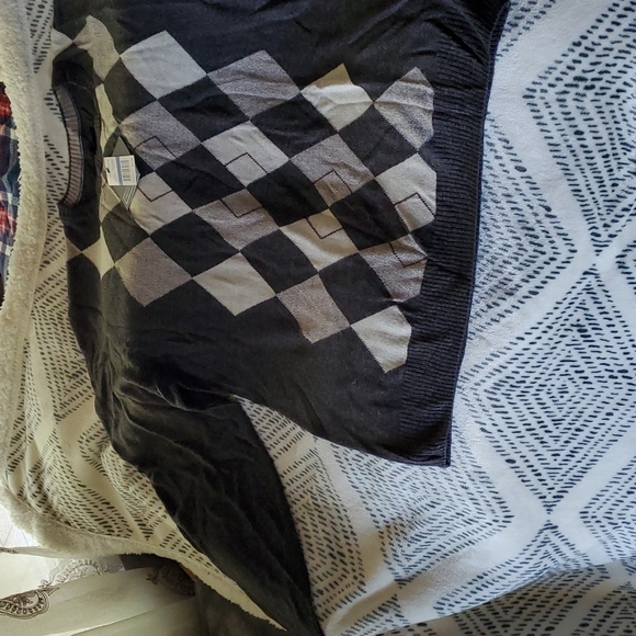 Gray sweater - Picture 4 of 11